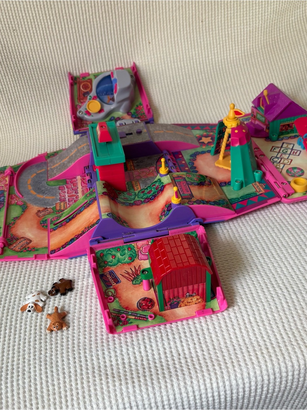 Pound Puppies Galoob Van Bus Circus Playground Fold Out Play Set Vintage 1995